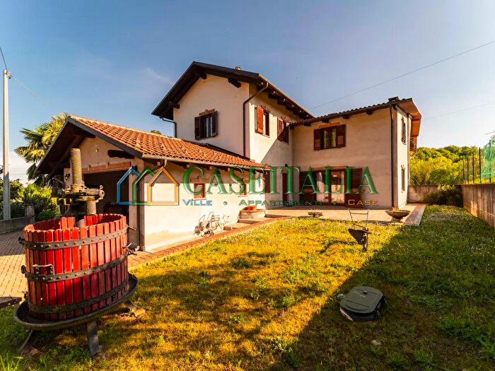 Casa con 8 locali in vendita in Regione Vigne, Villarbasse
