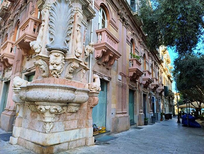 Appartamento monolocale in vendita in Via Cardines, Messina