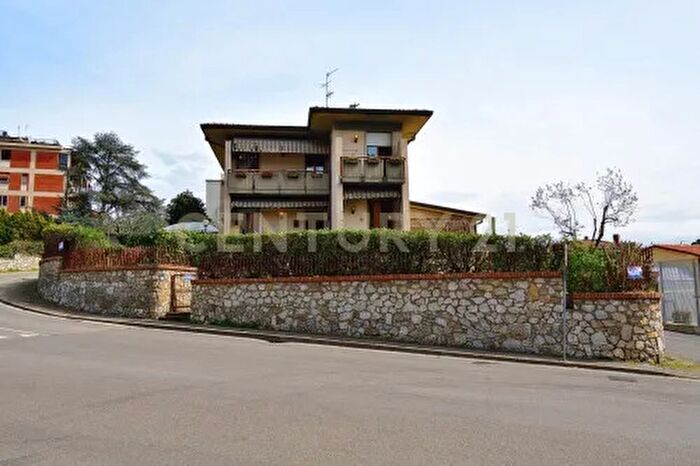 Casa con 10 locali in vendita in Via Vincenzo Bellini, Montecatini Terme