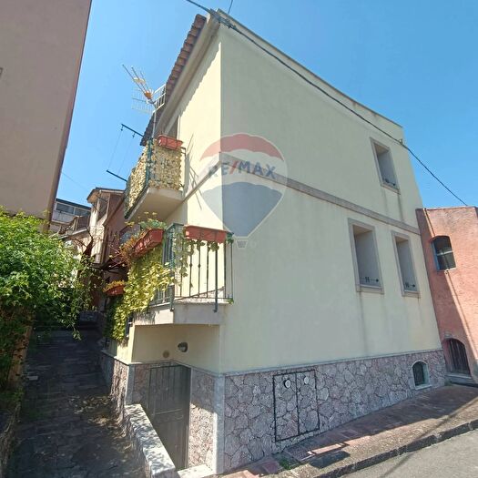 Casa trilocale in vendita in Vicolo IV Vanellazza, Forza DAgro