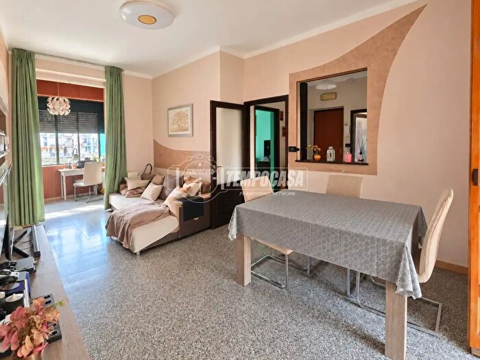 Appartamento trilocale in vendita in Via Viterbo, Torino