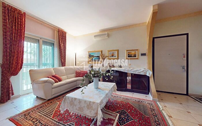 Appartamento quadrilocale in vendita in Via Giuseppe di Vagno, Rutigliano