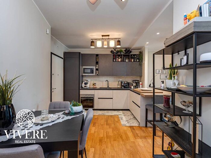 Appartamento trilocale in vendita in Via Giana Anguissola, Ardeatino Montagnola, Roma