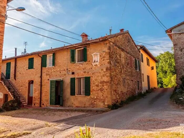 Casa con 6 locali in vendita in Via delle Case di Sciano, Certaldo