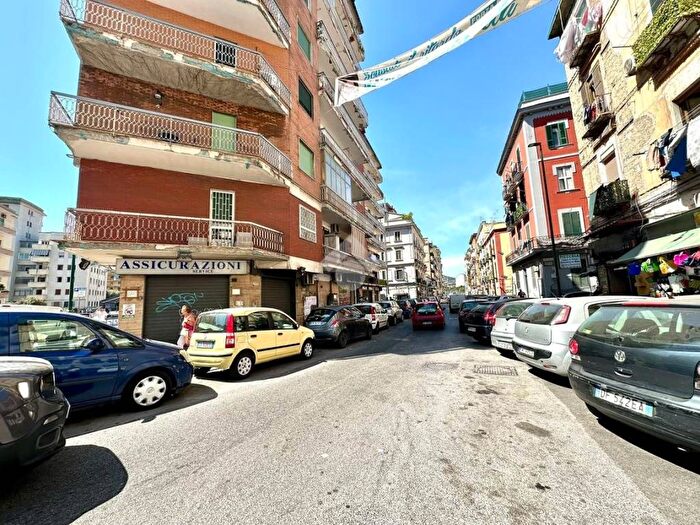Appartamento bilocale in affitto in Via cumana, Fuorigrotta, Napoli
