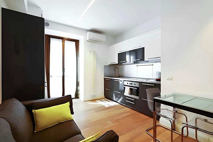 Appartamento monolocale in affitto in Via Felice Casati, Milano