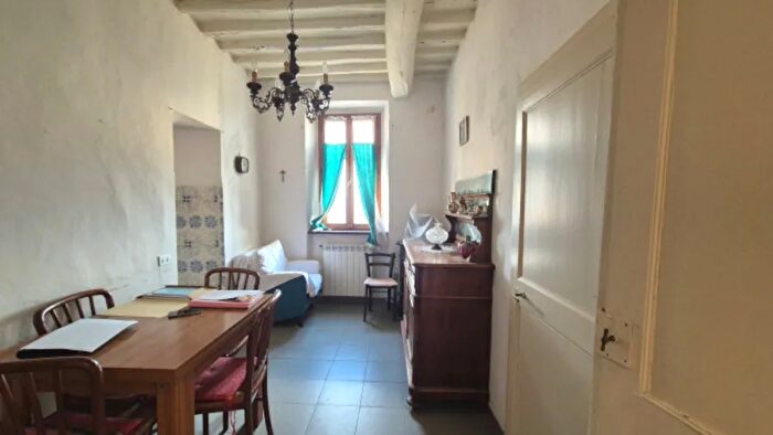 Appartamento quadrilocale in vendita in Piazza Vittorio Emanuele, Castelnuovo Berardenga