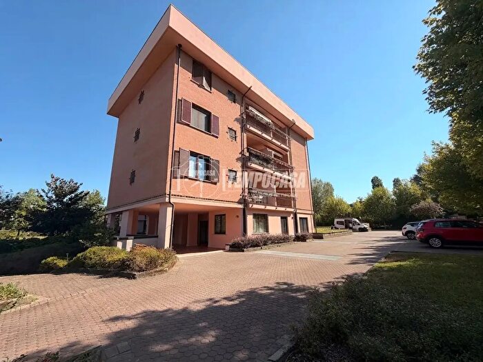 Appartamento quadrilocale in vendita in Rozzano