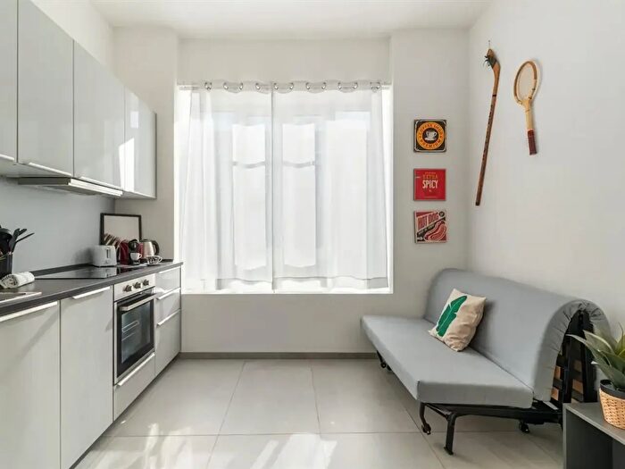 Appartamento bilocale in affitto in Via Baroni, Milano