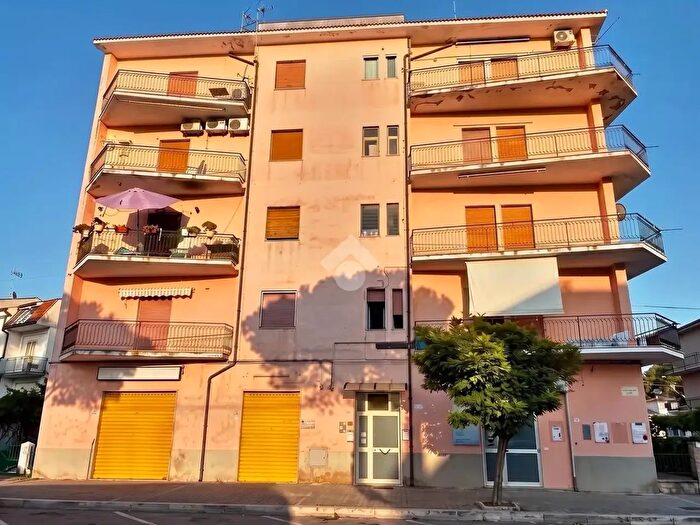 Appartamento quadrilocale in vendita in Via Nazionale, Villapiana