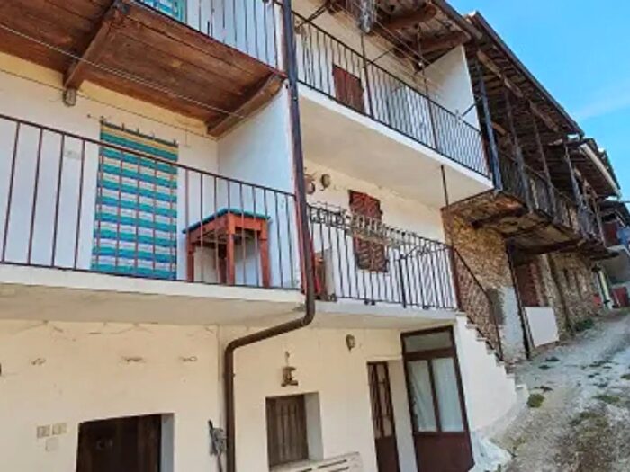 Casa trilocale in vendita in Borgata Macari, Paesana