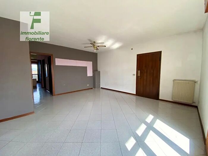 Appartamento quadrilocale in vendita in Via Gramsci, Cadoneghe