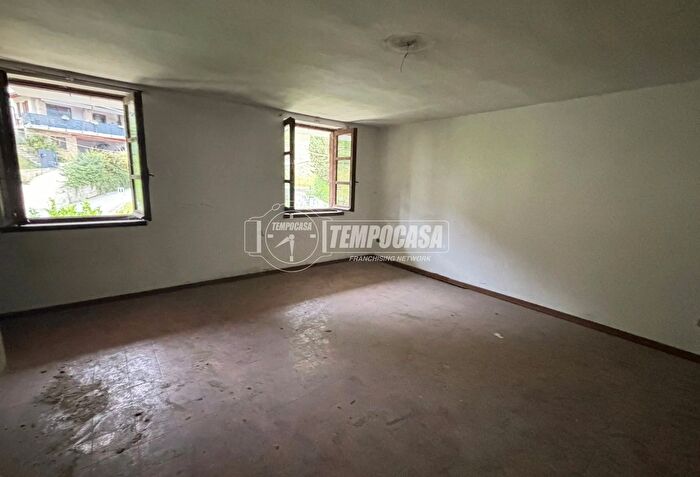 Appartamento quadrilocale in vendita in Via Gregorio Vescovo, Albino