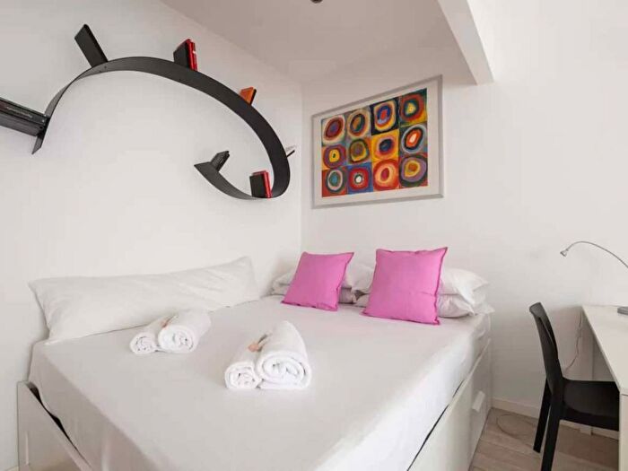 Appartamento monolocale in affitto in Via Vincenzo Forcella, Navigli Darsena, Milano