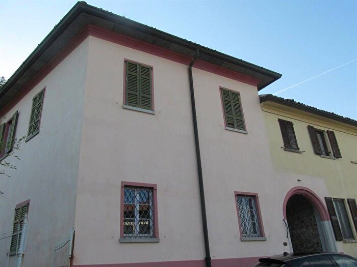 Appartamento bilocale in affitto in Lucino, Montano Lucino