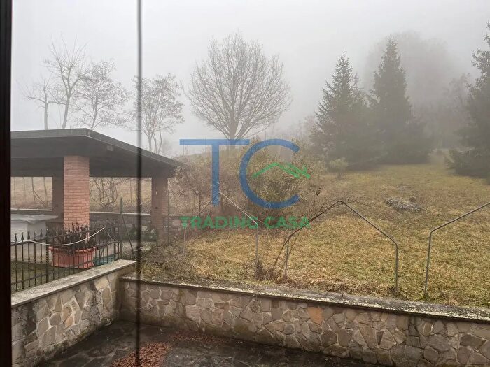 Casa con 5 locali in vendita in Località Oltremonte, Coli