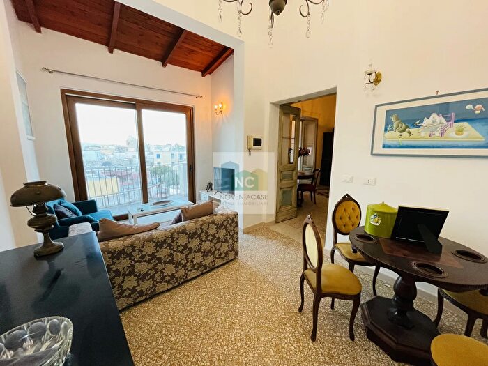 Appartamento trilocale in vendita in Via San Giovanni, Forio