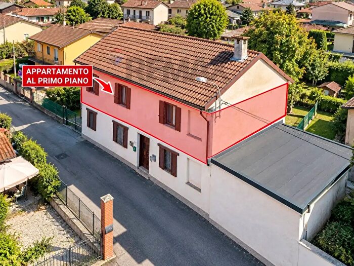 Appartamento trilocale in vendita in Via Marconi, Villanova D'Ardenghi