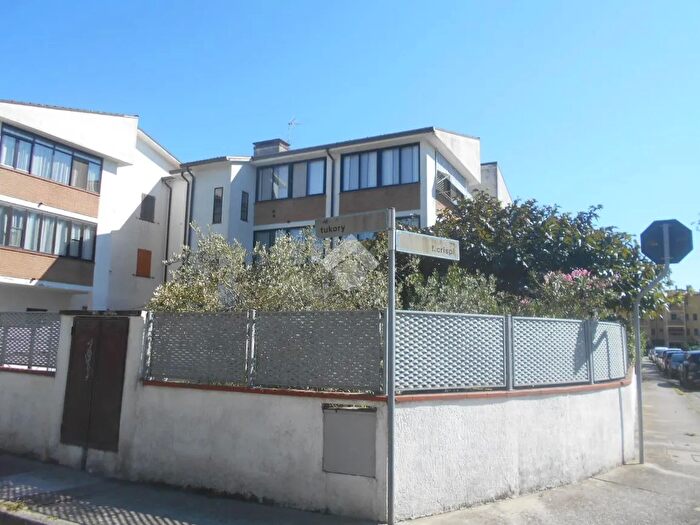 Appartamento trilocale in vendita in Via Tukory, Comacchio