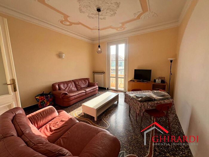 Appartamento con 6 locali in affitto in Via Merano, Sestri Ponente, Genova