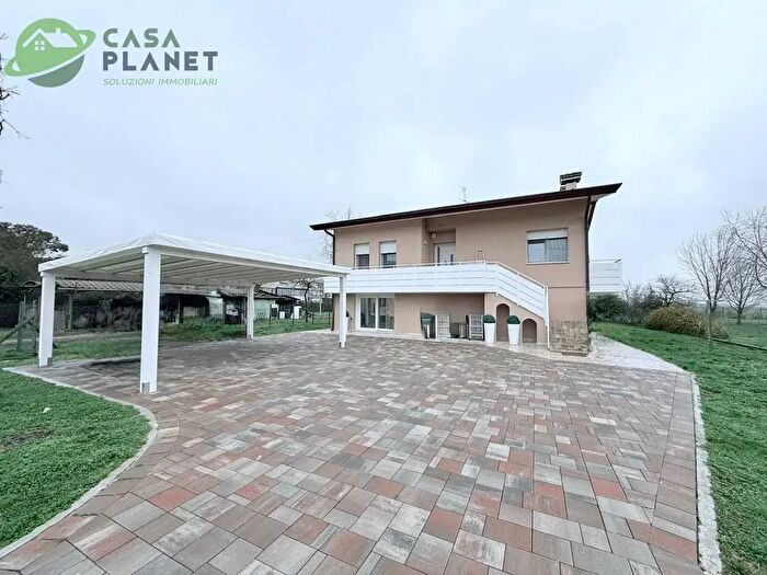 Casa con 7 locali in vendita in Via Principe, Roncade