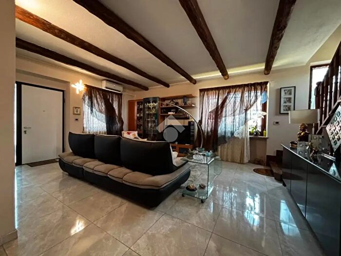 Casa con 5 locali in vendita in Via Marconi, Castagnole Piemonte