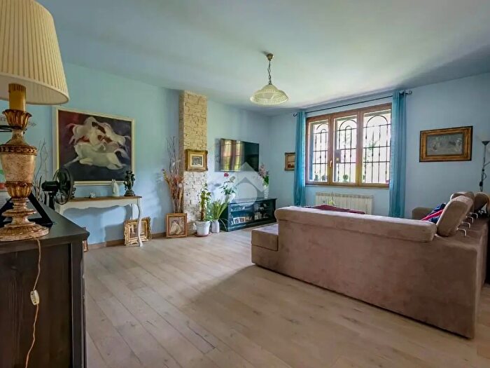 Casa con 5 locali in vendita in Via Spinelli, Monte San Pietro