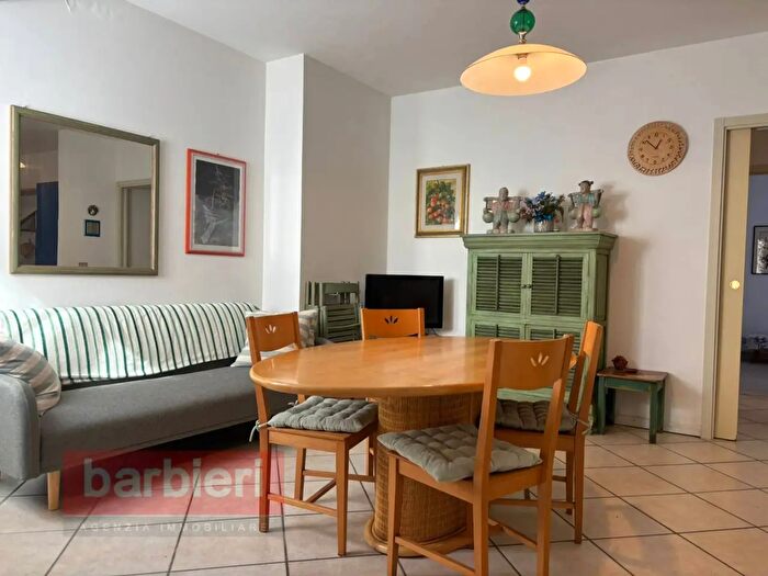 Appartamento trilocale in affitto in Viale Tiziano, Cervia