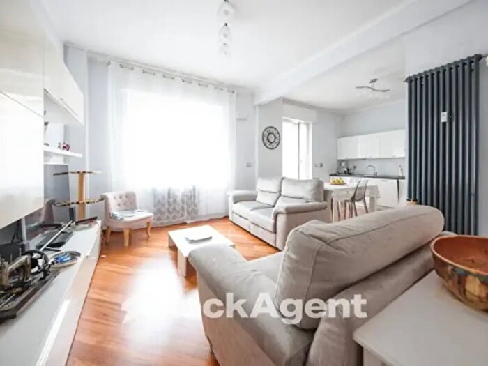 Appartamento trilocale in vendita in Via Santa Maria Assunta di Nervi, Genova