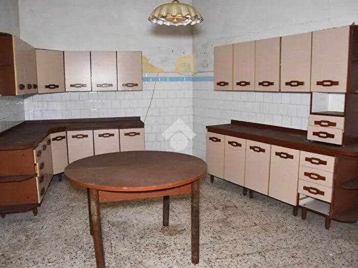 Appartamento con 5 locali in vendita in Viale Marche, Lecce