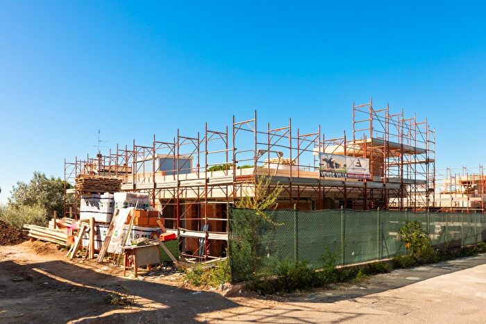 Casa quadrilocale in vendita in Via Oleandri, Ariccia