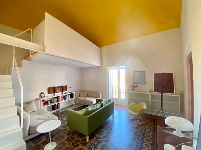 Appartamento con 6 locali in vendita in Via Dione, Siracusa