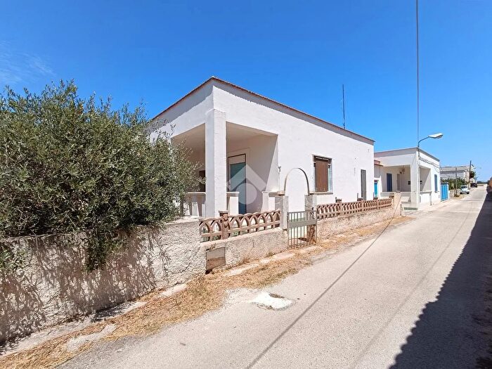 Casa quadrilocale in vendita in Via T F Est, Campobello Di Mazara