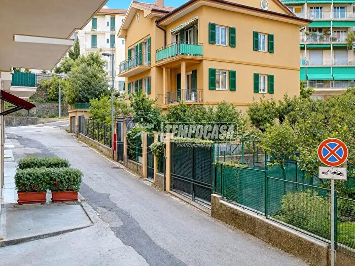 Appartamento bilocale in vendita in Rapallo