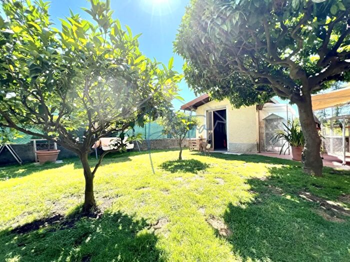 Casa con 6 locali in vendita in Ontremoli, Massa