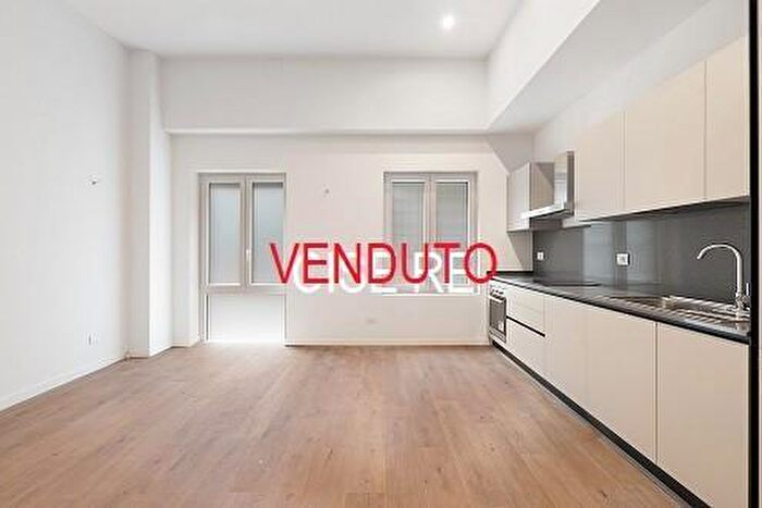 Appartamento trilocale in vendita in Via Renato Serra, Milano