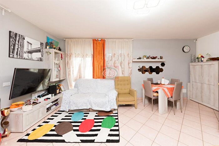 Casa quadrilocale in vendita in Cesena