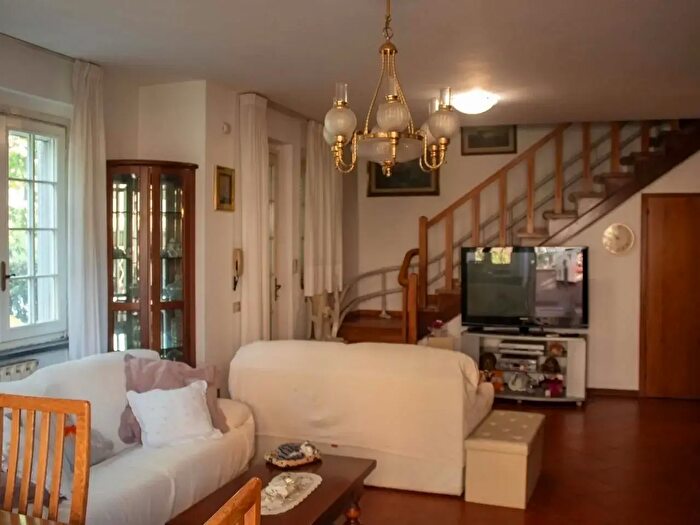 Casa con 5 locali in vendita in San Giuliano Terme