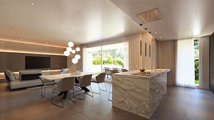 Appartamento quadrilocale in vendita in Stra