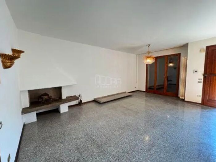 Casa con 6 locali in vendita in Viale Tre Martiri d, Rovigo