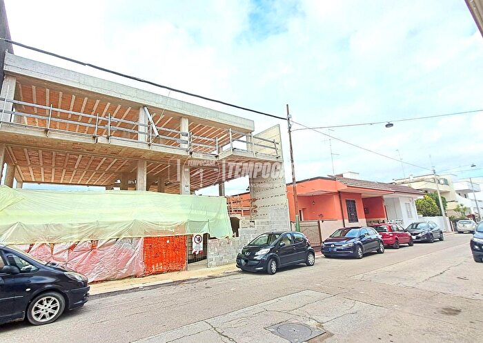 Casa quadrilocale in vendita in Via Michelangelo Buonarroti, Adelfia