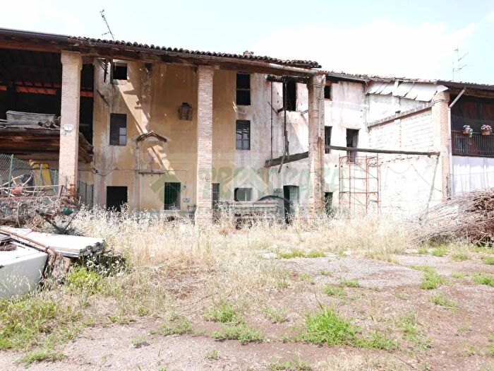 Casa con 5 locali in vendita in Rudiano