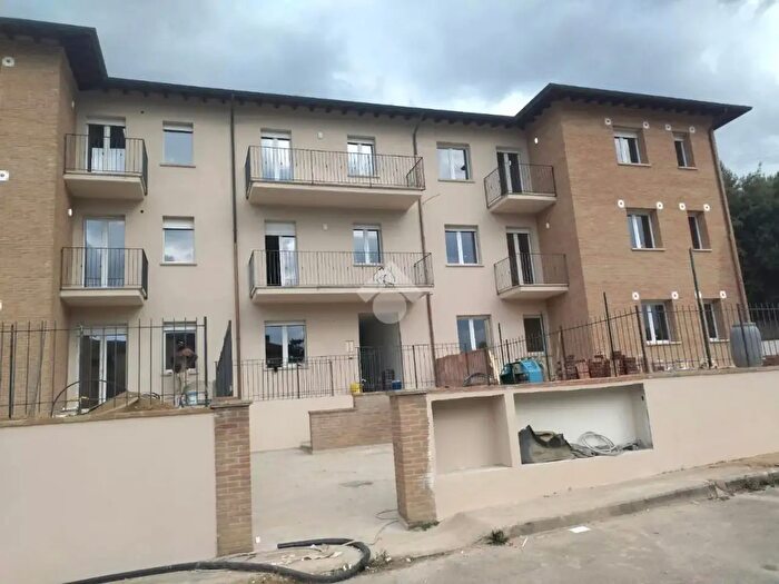Appartamento trilocale in vendita in Via Golato Bentesi, Deruta