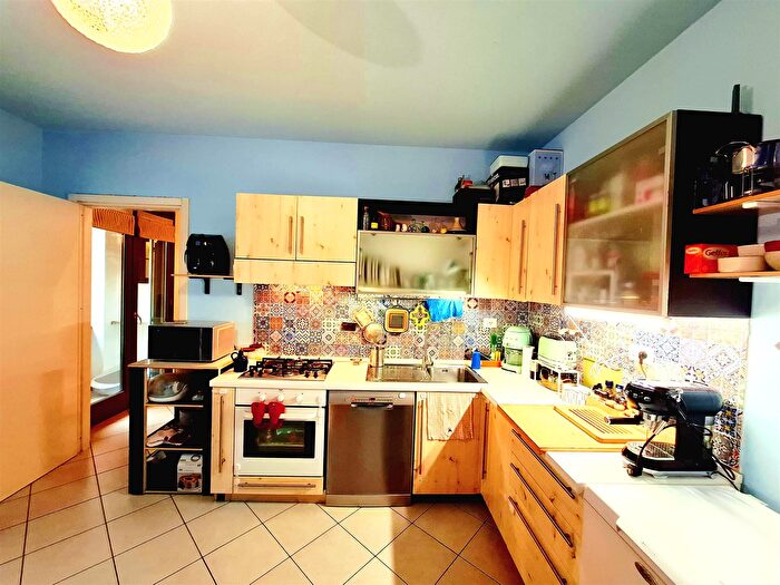 Case in Vendita e in Affitto - 2