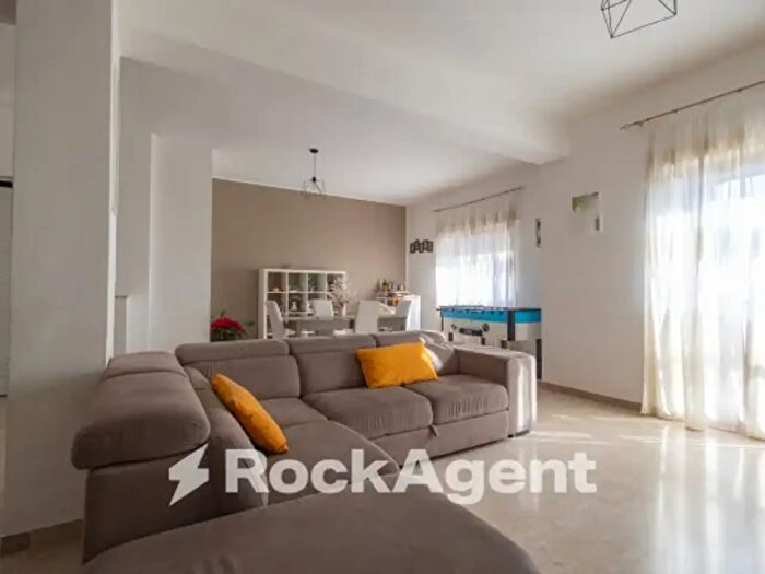 Appartamento con 6 locali in vendita in Viale Vincenzo De Filippis, Catanzaro