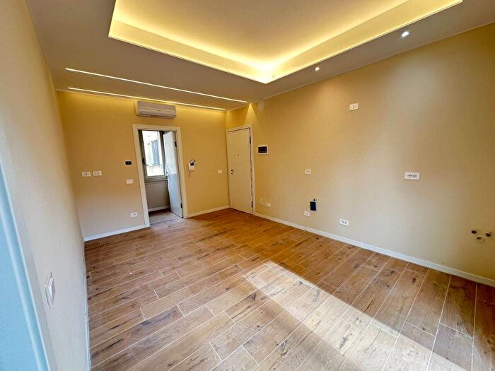 Appartamento trilocale in affitto in Via Gressoney, Martini Insubria, Milano