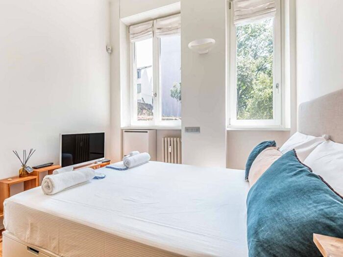 Appartamento trilocale in affitto in Via Tommaso da Cazzaniga, Moscova, Milano
