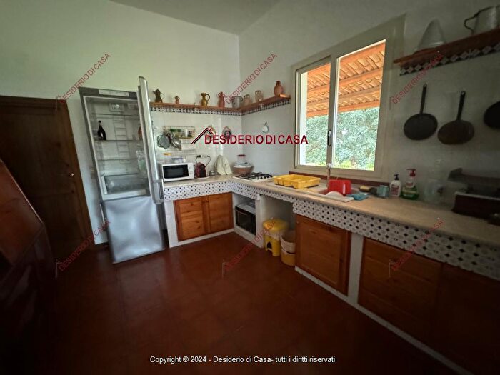 Casa con 6 locali in vendita in Cinisi