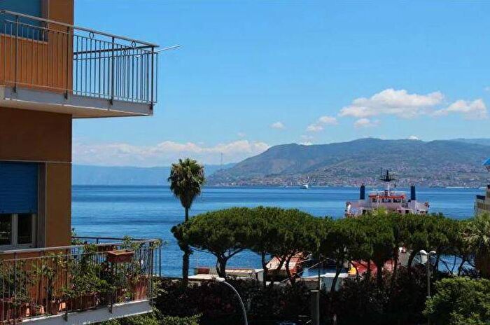 Appartamento trilocale in affitto in Via Concerie, Libertà, Messina