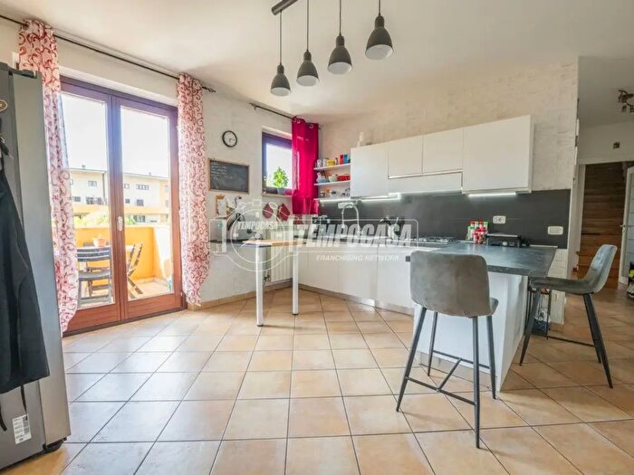 Appartamento quadrilocale in vendita in Via Francesco Petrarca, Montecosaro